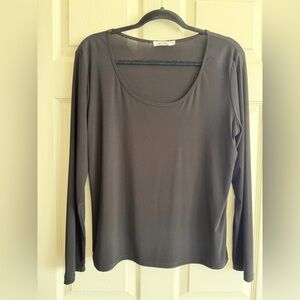 DECA Paris Women's Black Long Sleeve Scoop Neck Top - Size T.5/XL